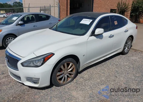 2015 Infiniti Q70 3.7X из США, поврежденный, VIN JN1BY1AR2FM562202